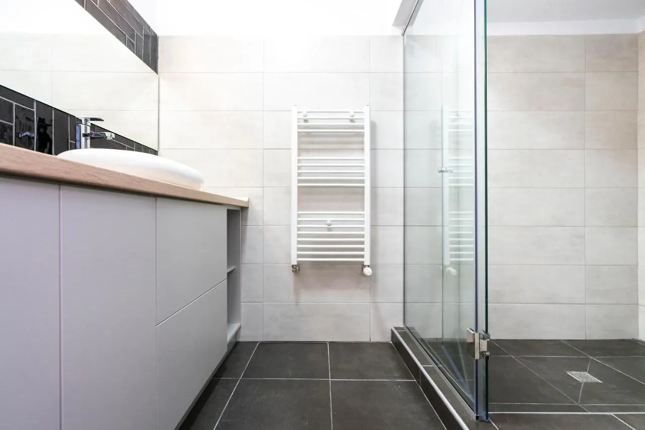 Lägenhet Blue Design Apartament In Magheru Bukarest